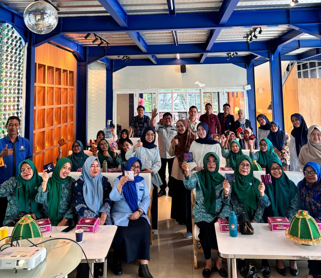 Program pemberdayaan masyarakat daur ulang limbah