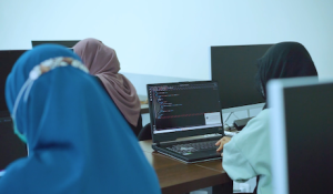 Mahasiswa Prodi Sistem Informasi di Kampus Teknologi Makassar Kalla Institute