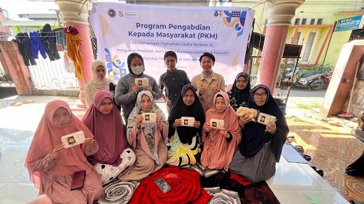 Melalui Program PKM, Politeknik Indonesia dan Kalla Institute Perkuat Daya Saing Industri Rumahan Kue Tradisional di Gowa